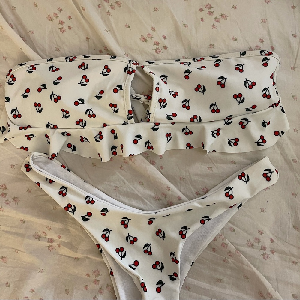 Strapless bikini